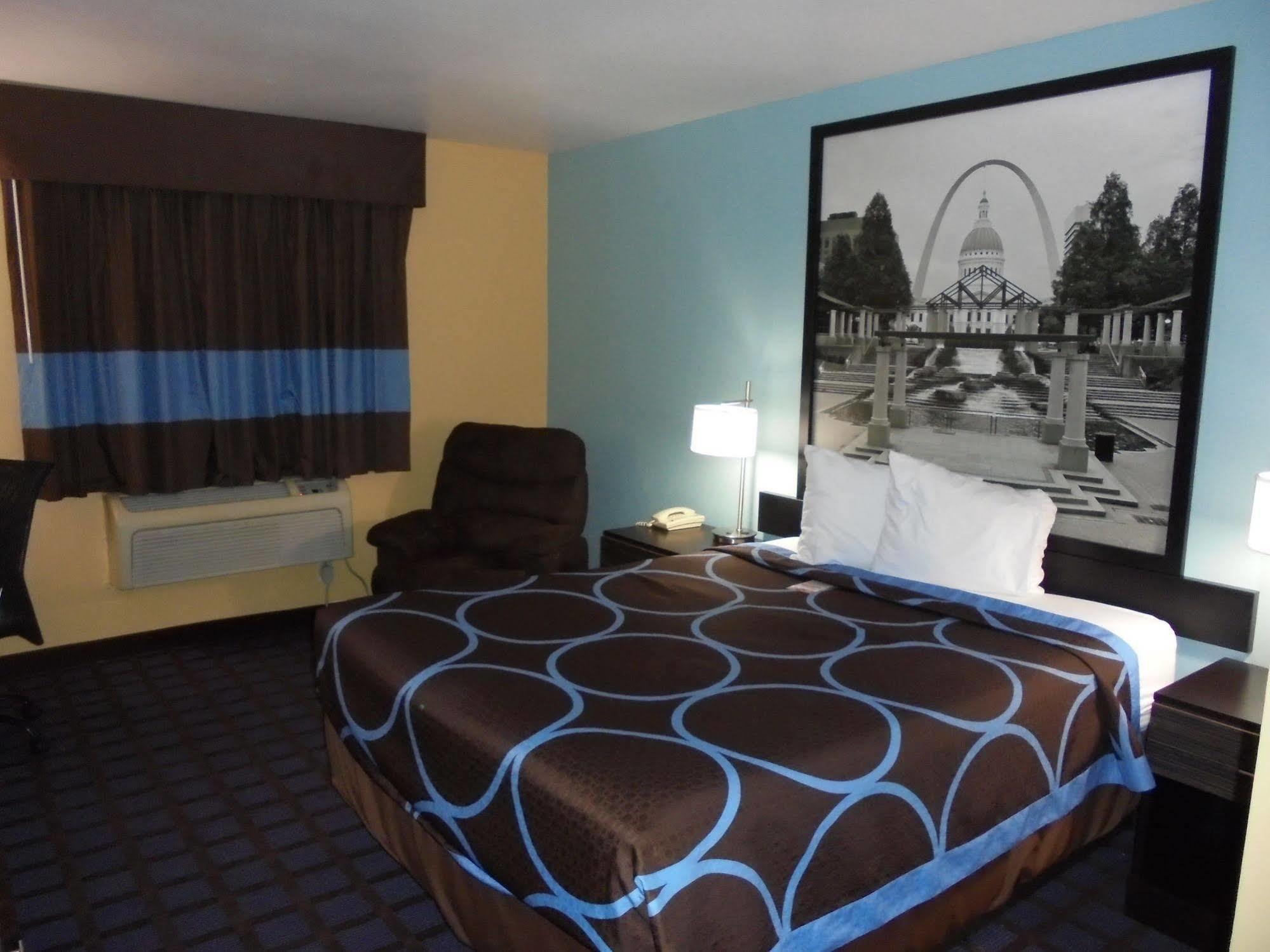 Super 8 By Wyndham Okawville Exterior photo